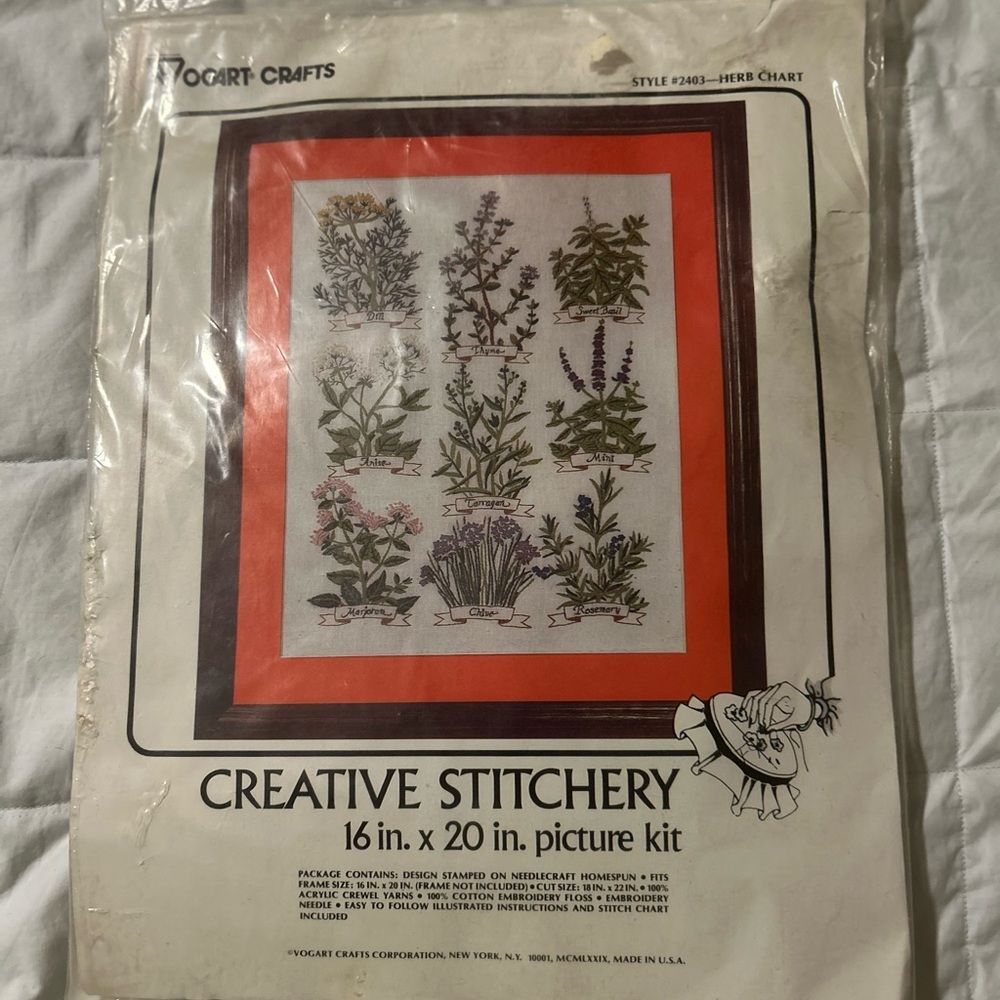 Creative Stitchery Kit - Floral Design